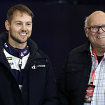 Flickr photo 23 TB-1MDH5602